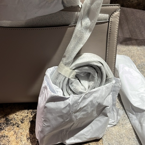 Coach Zoe Carryall - Picture 11 of 14